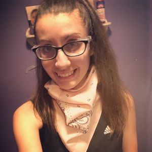 Meet your Posher, Stephanie